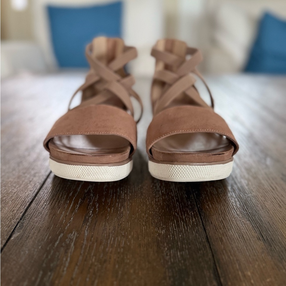 Eileen Fisher Women's Star Sport Tan Beige Wedge Strappy Sandals Size 10